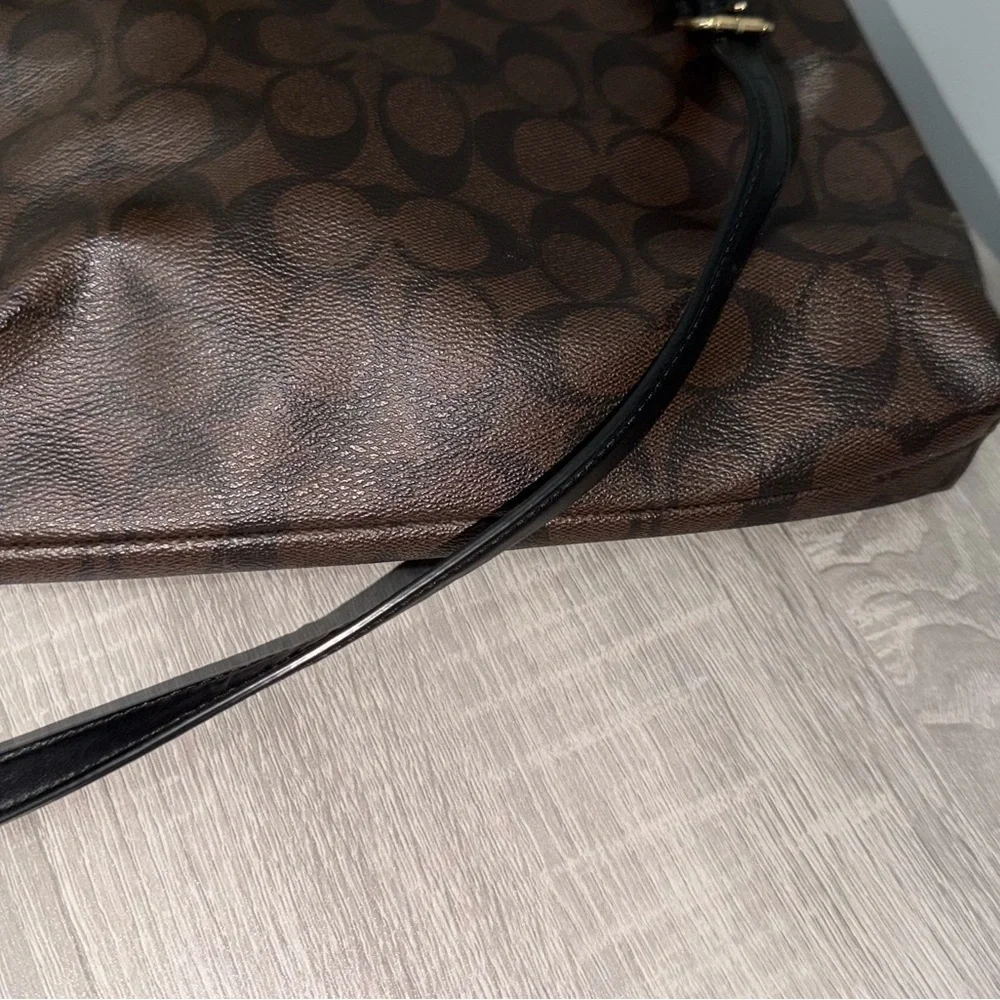 Coach Brown and Black Signature Crossbody Bag - Picture 4 of 5